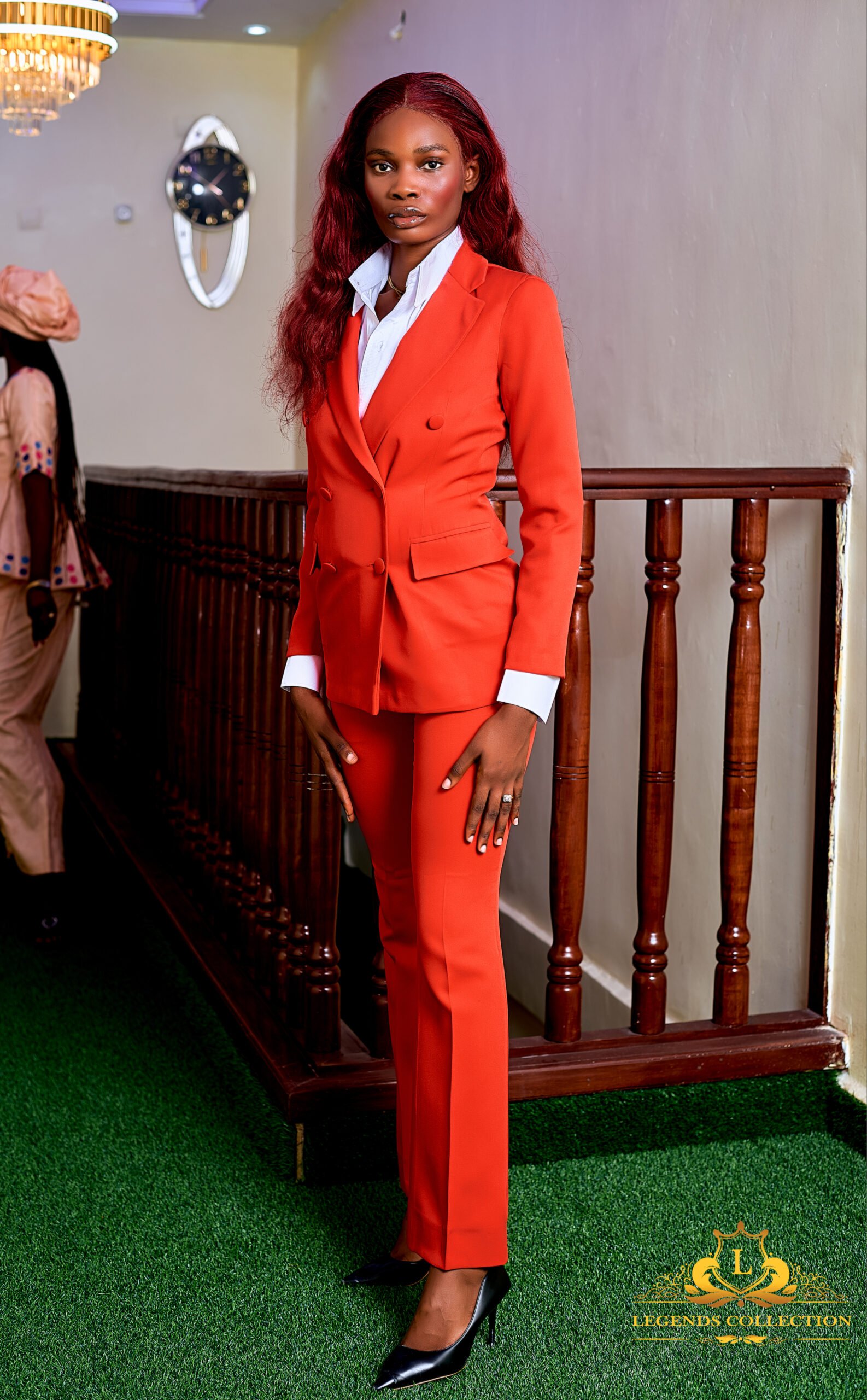 Women's 2-piece set in red, with pants, long sleeves – Image 2