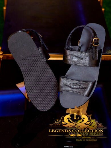 Black school sandals for boys