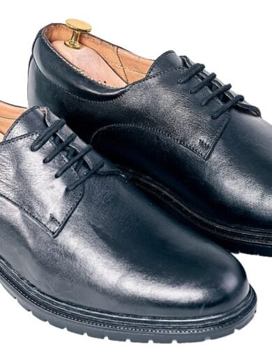 Classic cowhide school shoe